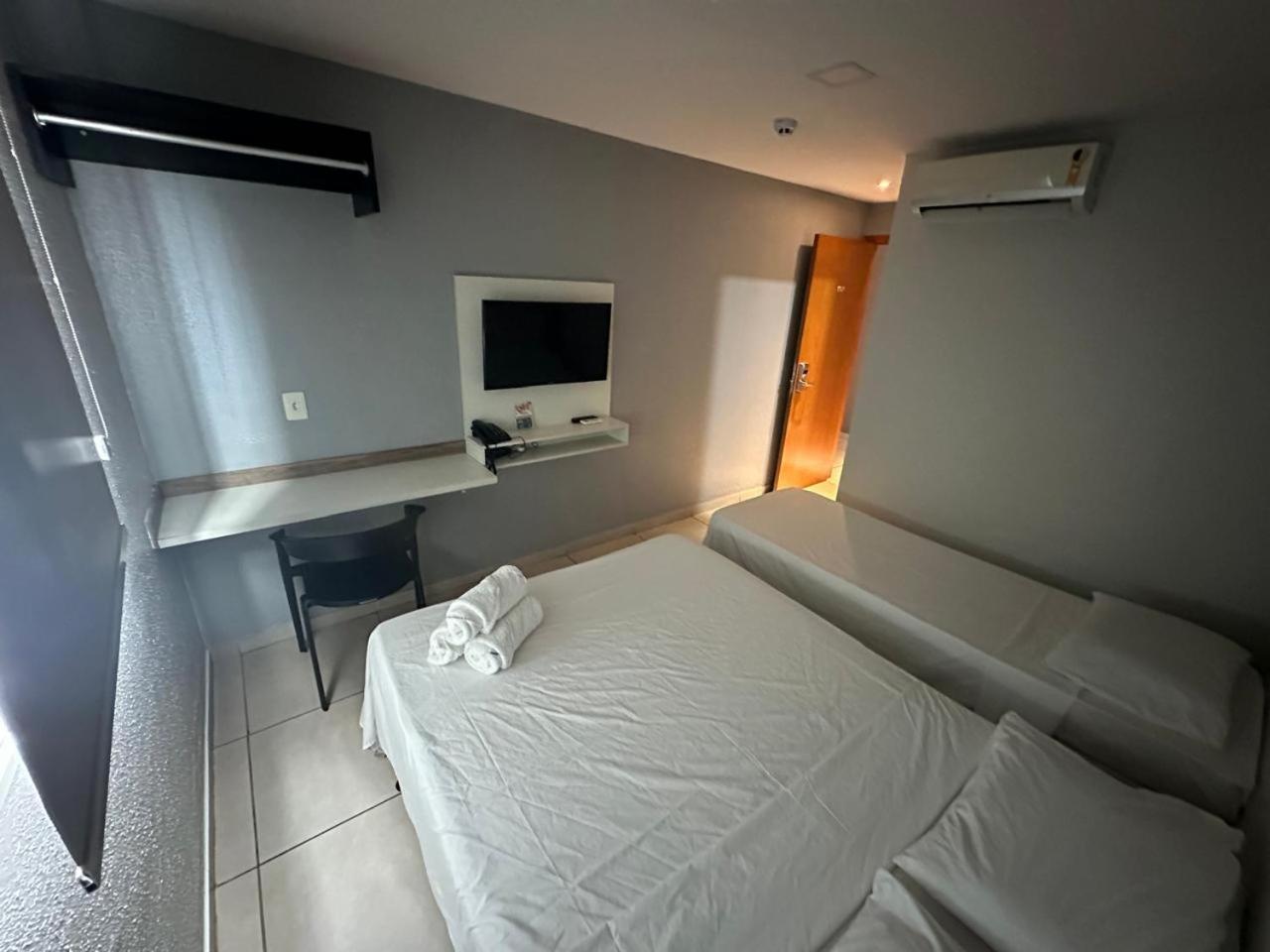 Rota 232 Hotel Каруару Екстериор снимка