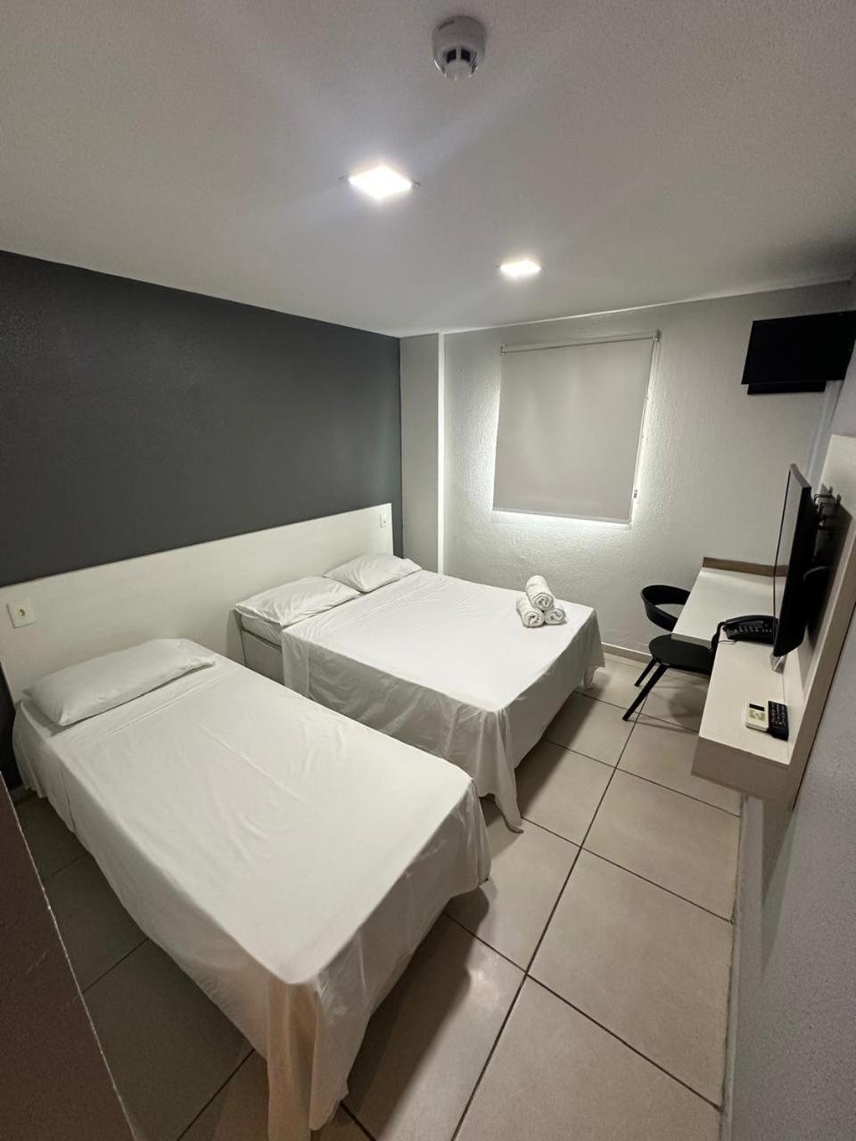 Rota 232 Hotel Каруару Екстериор снимка